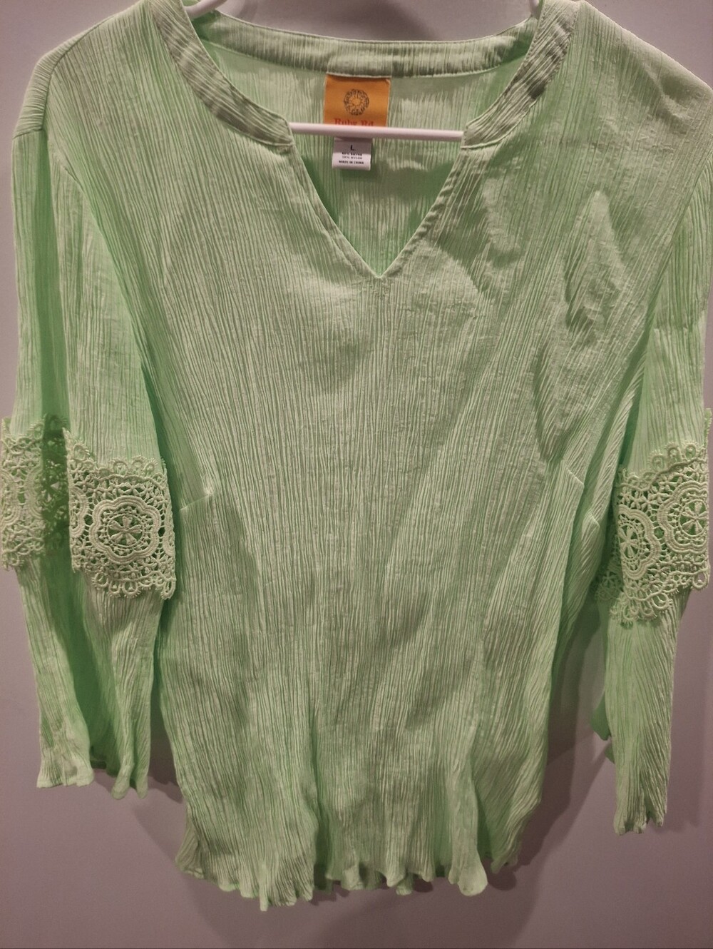 Ruby Rd. Light Green Crinkle V-Neck Tunic with Lace Sleeve Insets